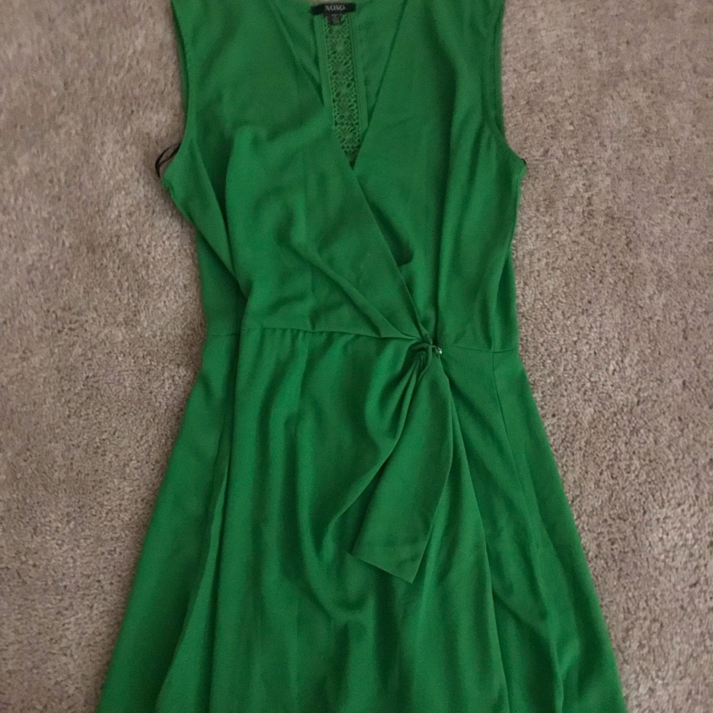 Bright color, fresh dress like new